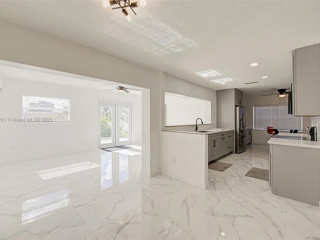 Building Photo - 5030 NW 41st Ct