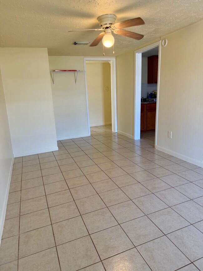 Foto del edificio - 1608 Dyer Ave