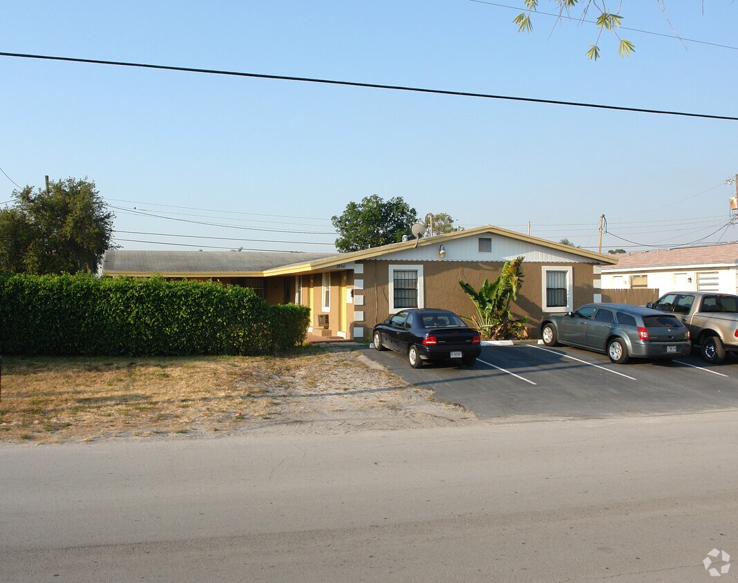 Building Photo - 2860 SW 1st St