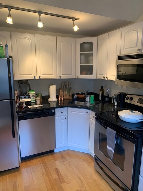 Foto del edificio - 15 River St Pl