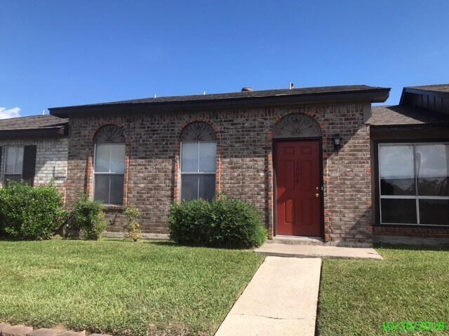 Primary Photo - 3 BEDROOM 2 BATH PATIO HOME WITH 1112 SF