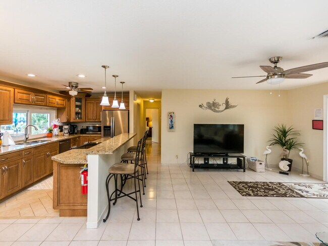 Foto del edificio - 4930 NE 27th Ave