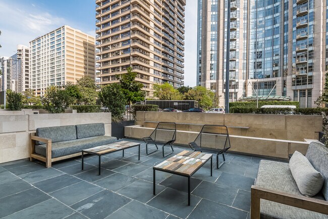 Foto del edificio - 10777 Wilshire Blvd