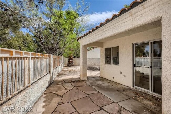 Foto del edificio - Charming Single-Story Home in Gated Community with Resort-Style Amenities!