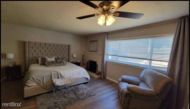 Foto del edificio - 4 br, 2 bath House - 2602 Hollywood Dr