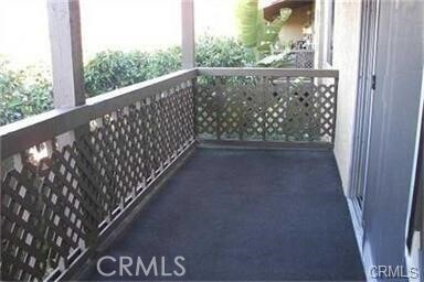 Building Photo - 214 Via Robina