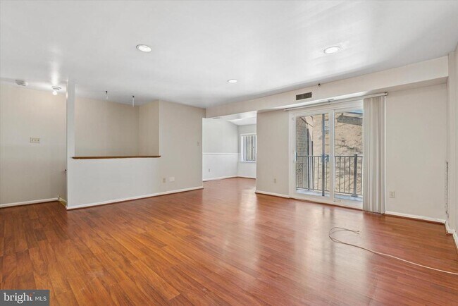 Foto del edificio - 3204 Delaire Landing Rd