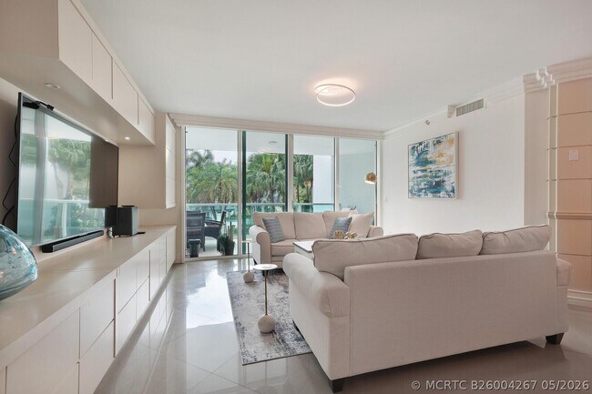Foto del edificio - 550 SE Mizner Blvd