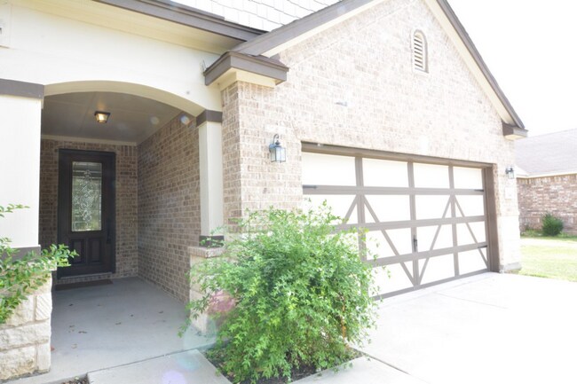 Building Photo - 1140 Lonesome Oak Drive
