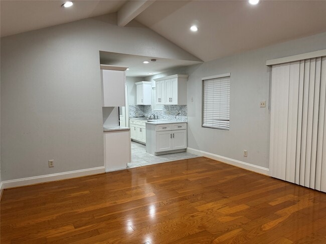 Building Photo - 12119 Dunlap St