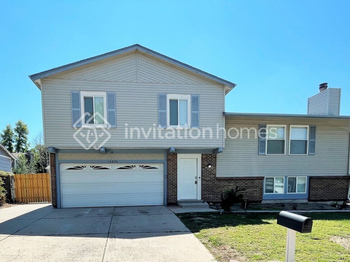 Foto principal - 16836 E Navarro Dr