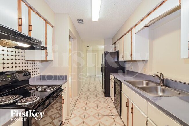 Foto del edificio - 969 Fountainhead Dr