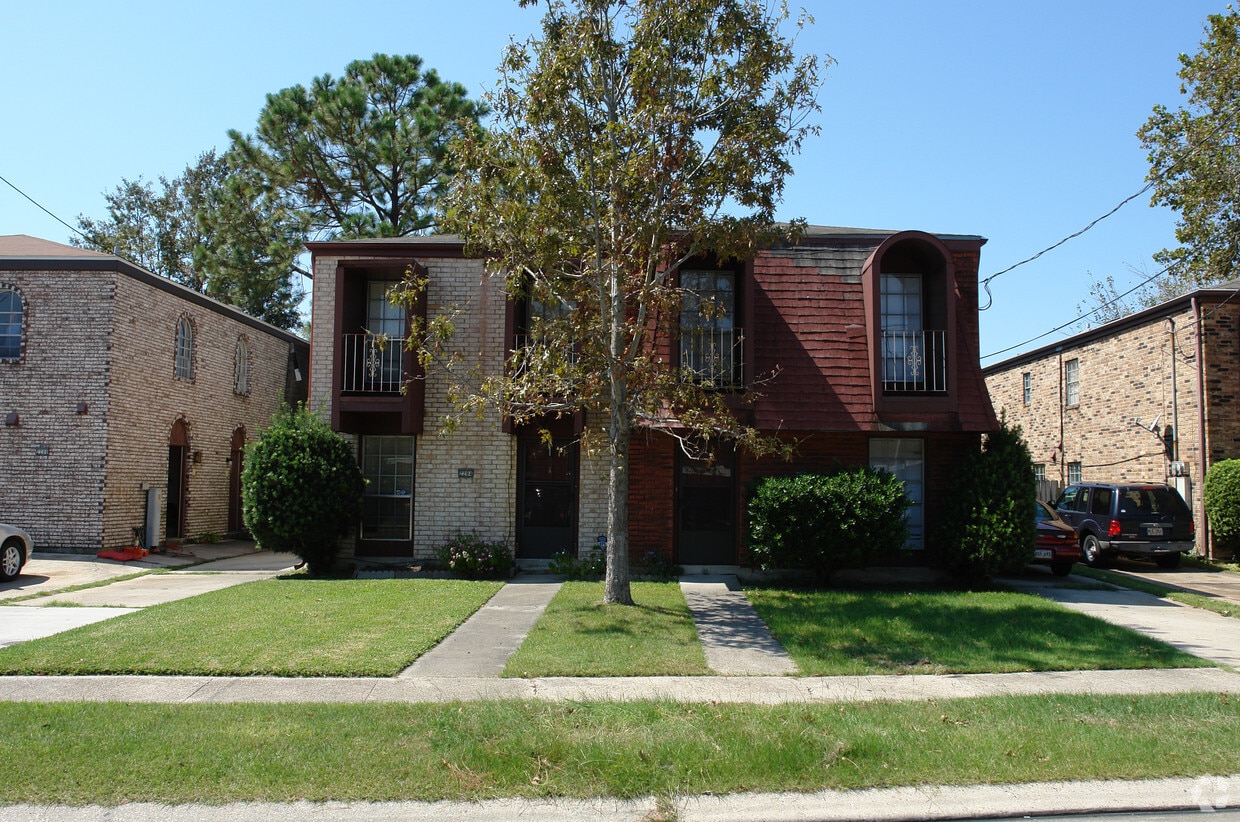 2204 Richland Ave, Metairie, LA 70001 Apartments at 2204 Richland Ave