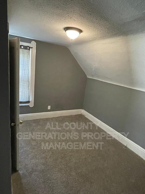 Building Photo - 1407 E 90th St