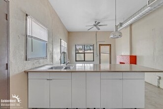 Building Photo - 1231 E Fillmore St