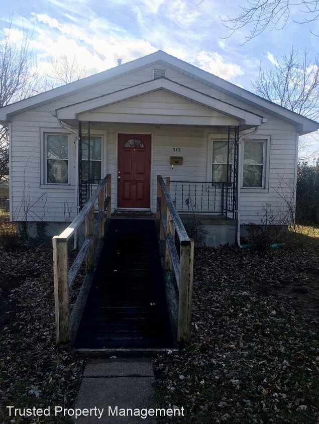 Primary Photo - 2 br, 1 bath House - 312 Pine Street