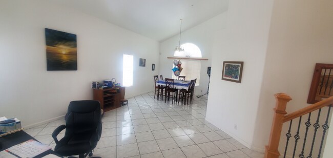 Building Photo - 12153 Knoll Crest Pl
