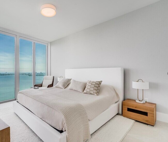 Foto del edificio - 2900 NE 7th Ave