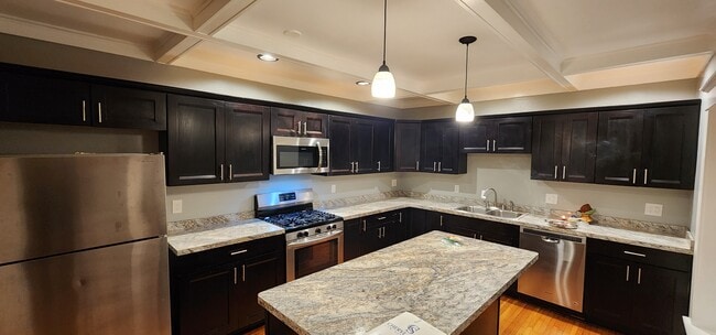 Building Photo - 204 Winspear Ave