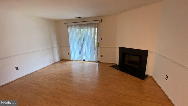 Foto del edificio - 11410 Little Patuxent Pkwy