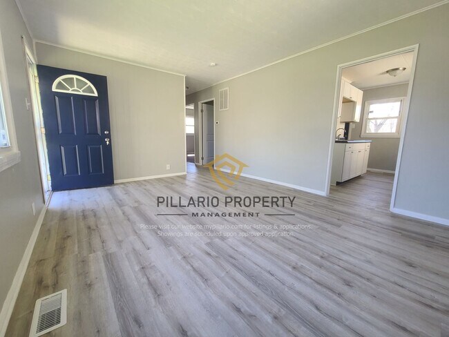 Foto del edificio - Discover this beautifully renovated 3-bedroom, 1-bathroom gem.