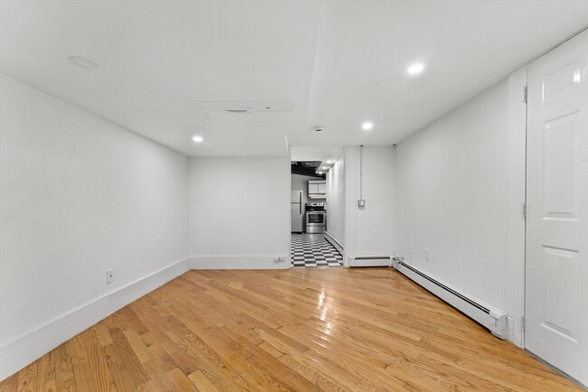 Building Photo - 306 Commonwealth Ave