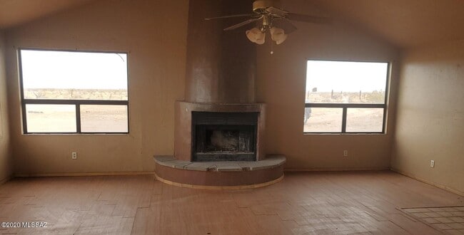 Foto del edificio - Canaga Property