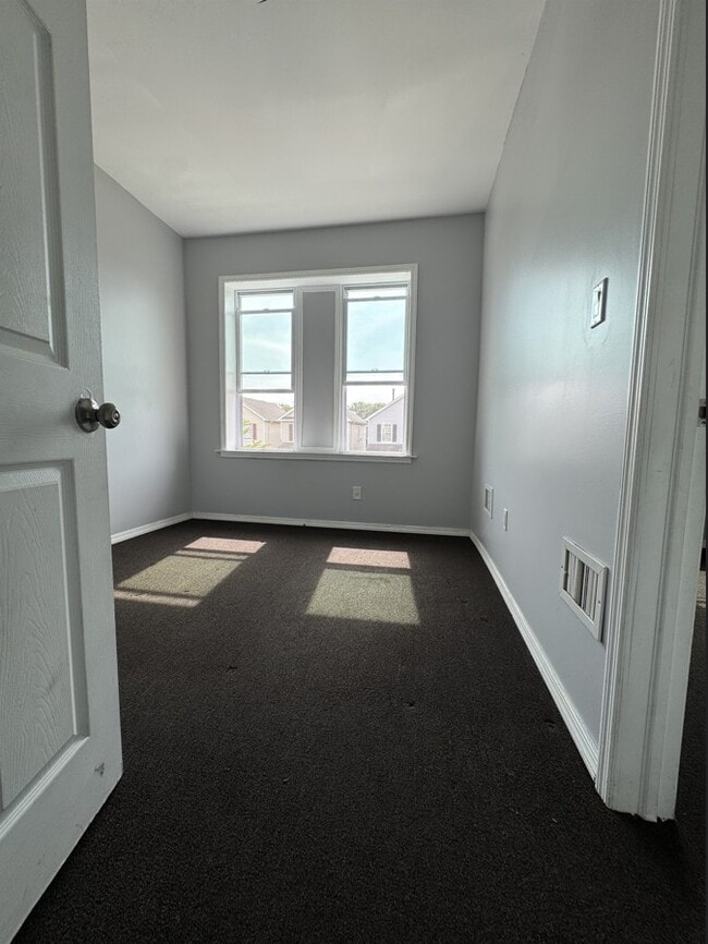Building Photo - 595 Ocean Ave