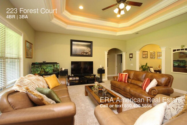 Foto del edificio - 223 Forest Ct