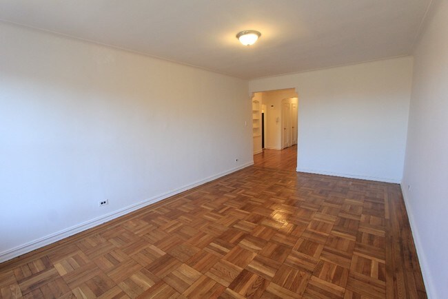 Foto del edificio - 9401 64th Rd