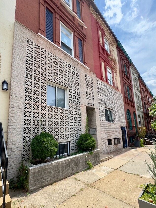 Photo - For Rent: Classic Urban Living at 2227 St Paul St – Your City Retreat Awaits!