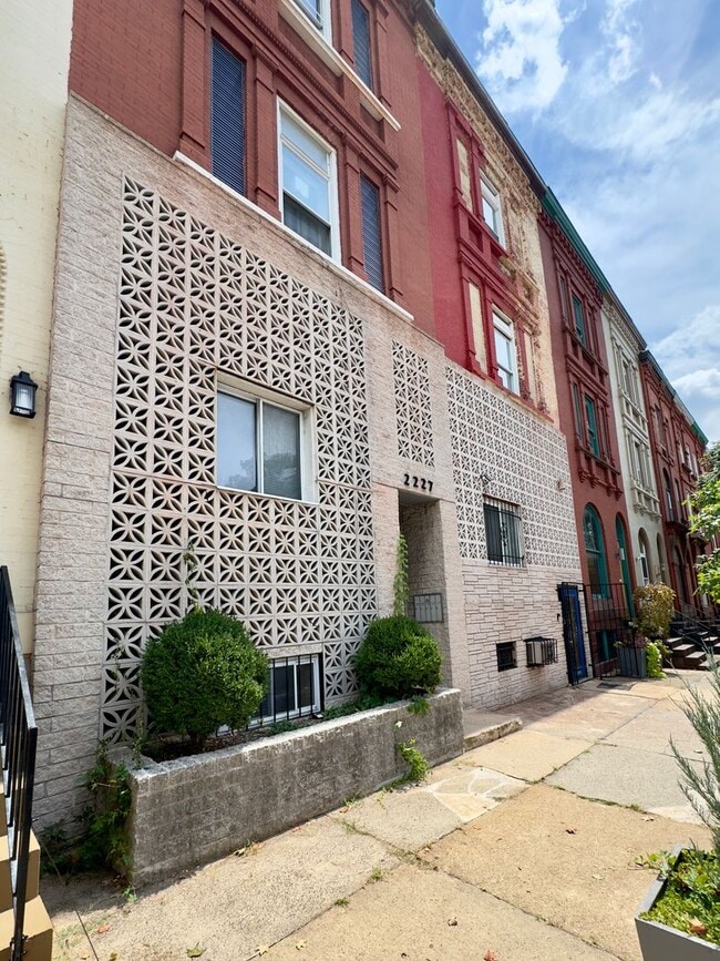 Building Photo - 2227 St Paul St