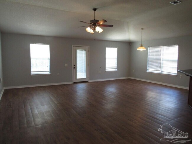 Foto del edificio - 2310 Tall Oak Dr