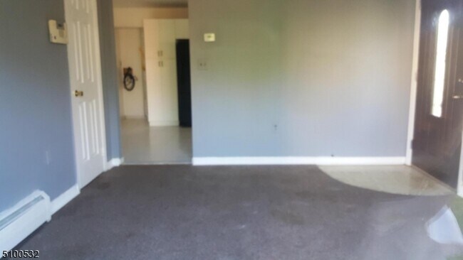 Building Photo - 229 Martha Ave