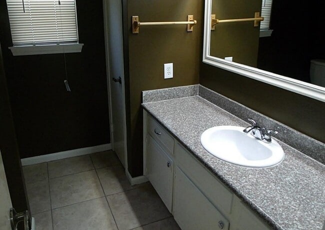 Foto del edificio - 3515 Hidden Pines Dr