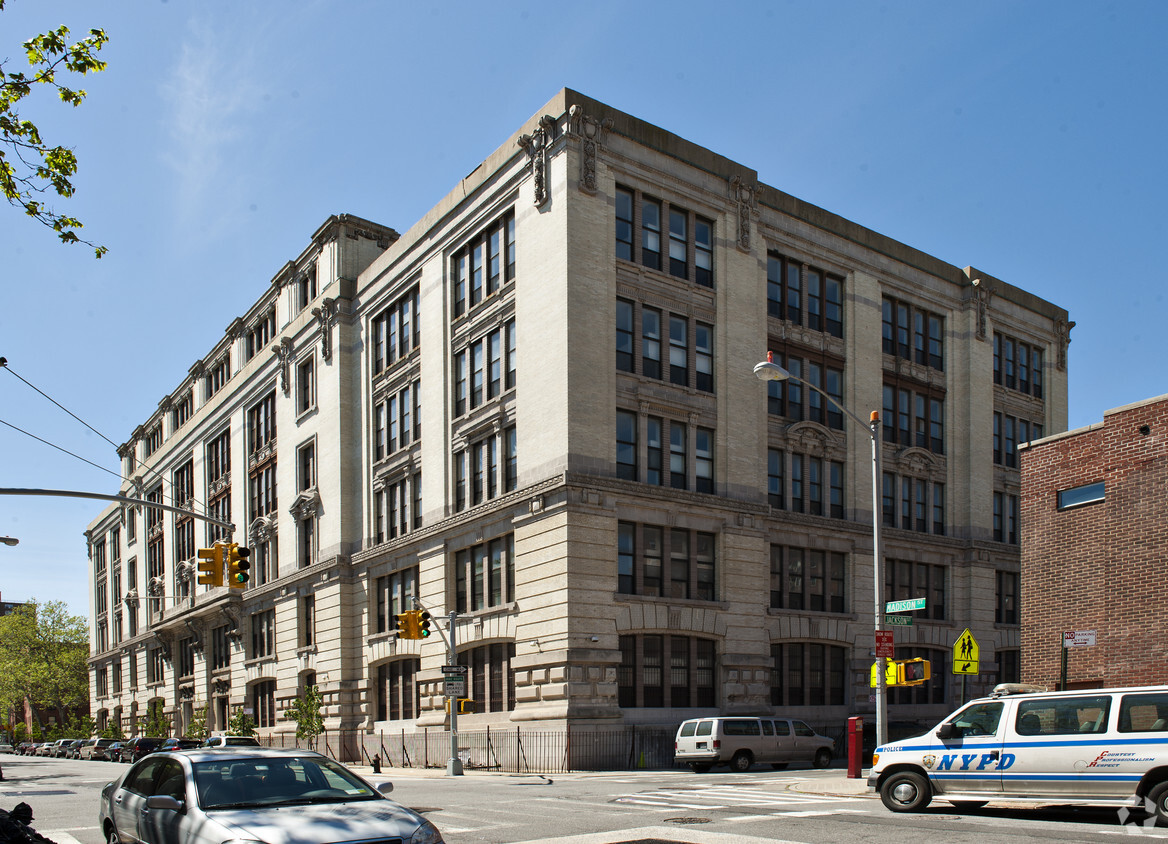 Primary Photo - 371 Madison St