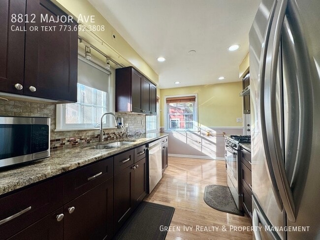 Building Photo - 8812 Major Ave