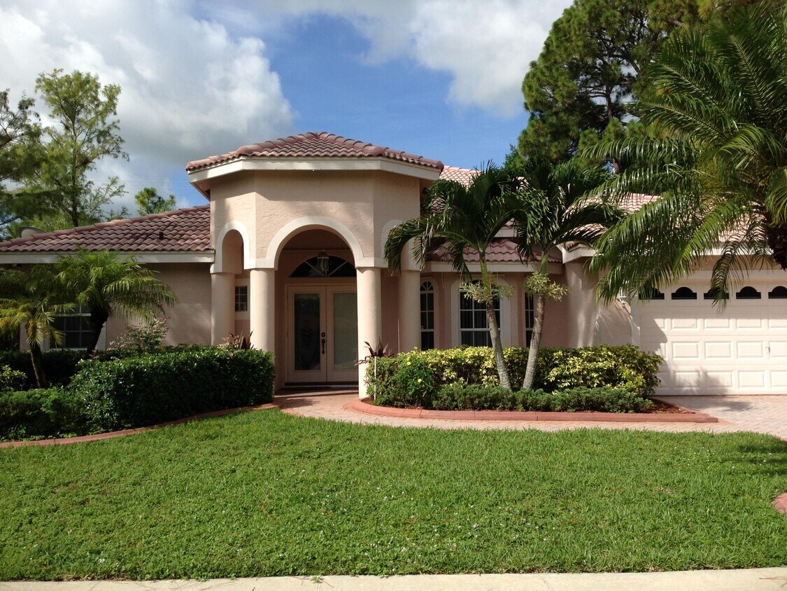 Foto principal - 14044 Aster Ave