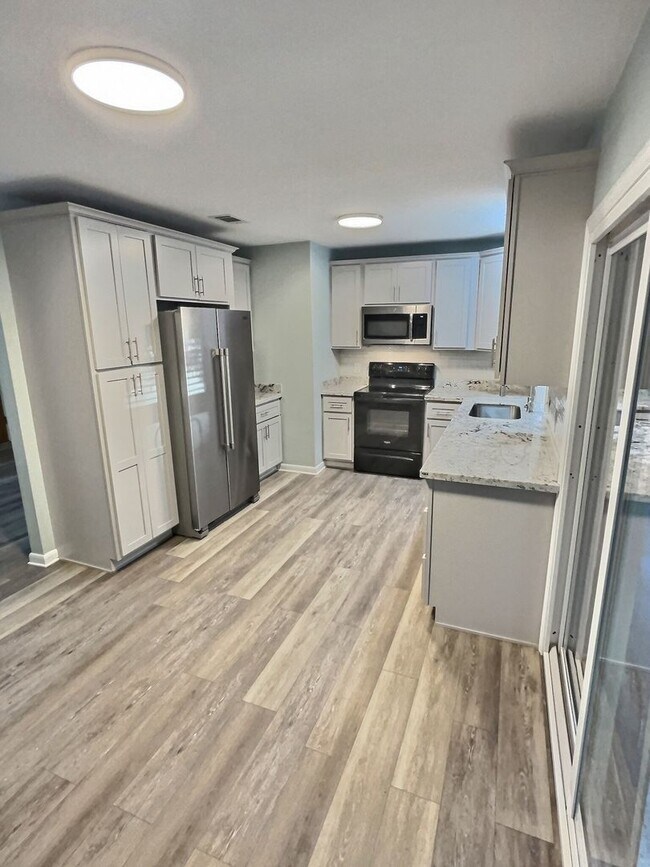 Foto del edificio - NICE 3 bedroom home in Ocean Springs Schoo...