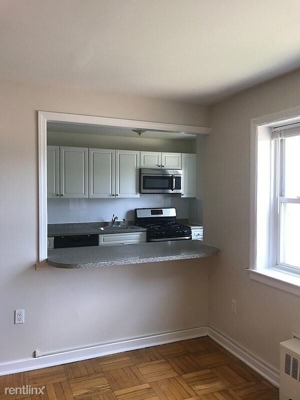 Building Photo - 2 br, 1 bath Apartment - 1 62nd Street 1F