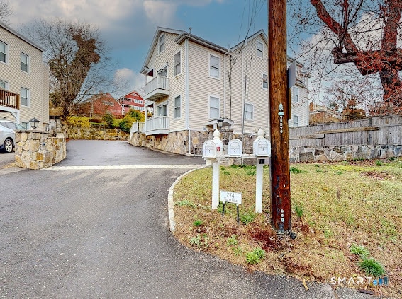 Foto del edificio - 274 Valley Rd