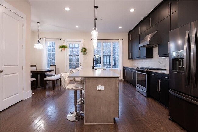 Foto del edificio - 282 Castleberry Hill Walk SW