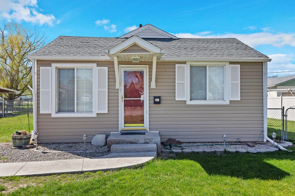 Primary Photo - 523 W Ave G