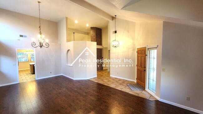 Foto del edificio - Wonderful 4bd/2ba Folsom Home!