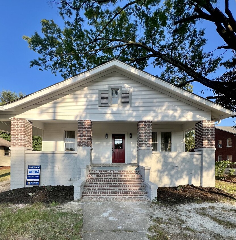 Primary Photo - Charming 4-Bedroom Home