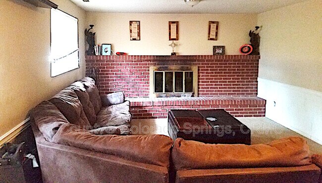 Foto del edificio - 1510 Zaiger Pl