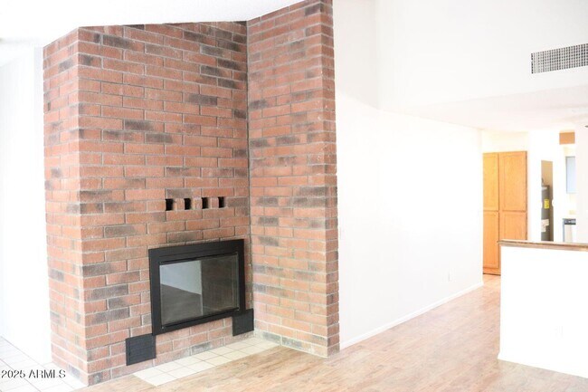 Building Photo - 1762 Corte Encantada