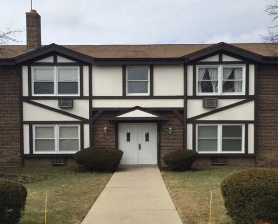 Primary Photo - 22960 N Apple Hill Ln