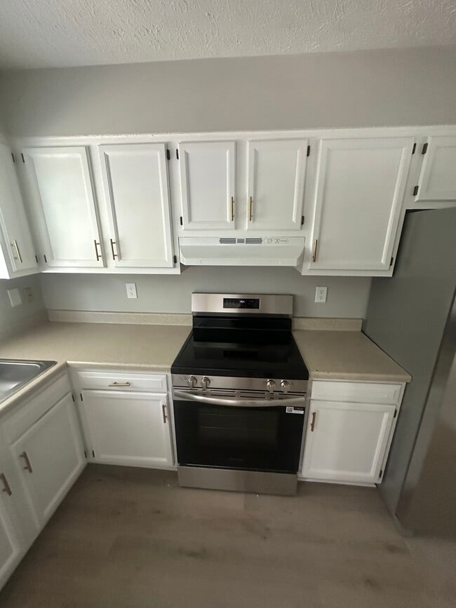 Building Photo - 3606 Baymeadow Dr
