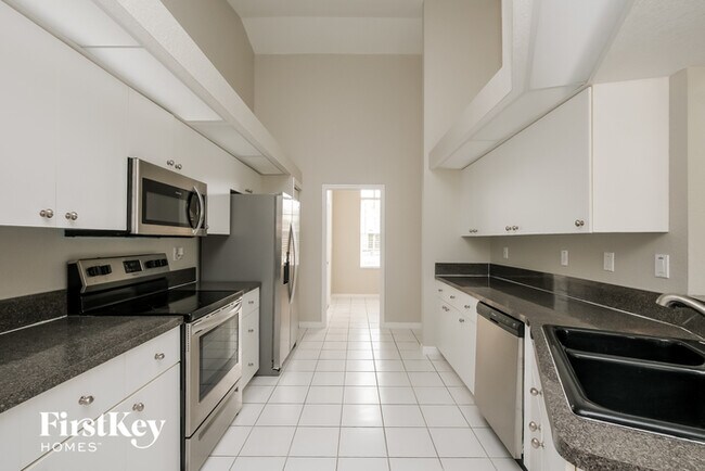 Building Photo - 223 Allworthy Street
